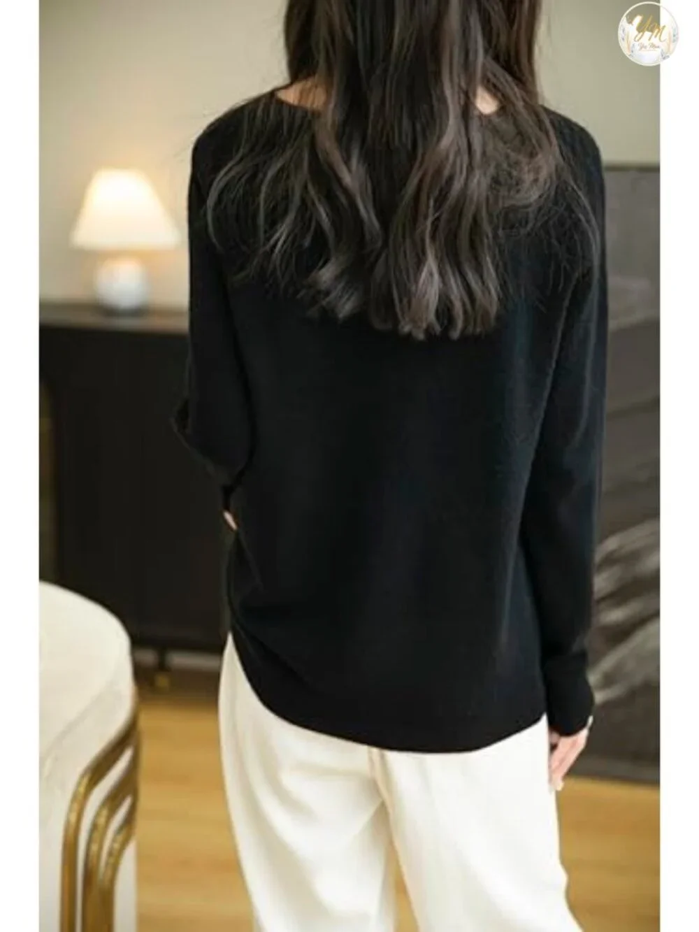 100% Merino Wool V-Neck Seamless Knit Sweater Long Sleeve Pullover